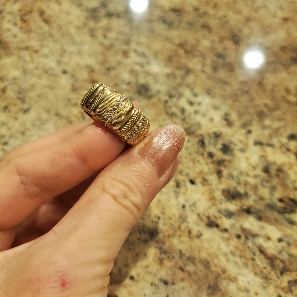 Ring - Picture 4 of 8